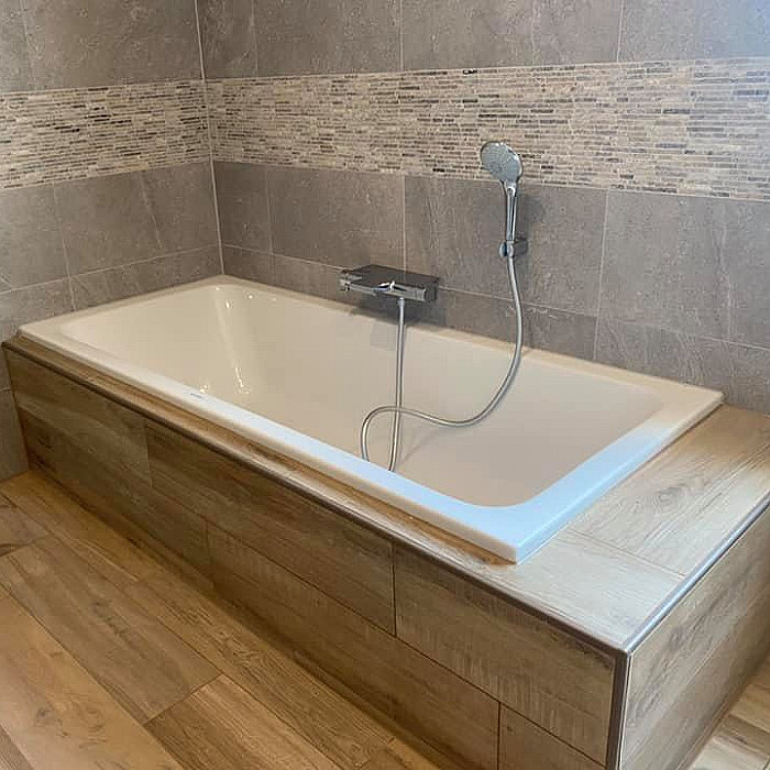 sanitaires, installation de sanitaires, rénovation de sanitaires, toilettes, 
                  douches, baignoires, raccordement canalisations, Ohey, Andenne et Ciney