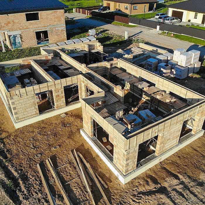 Construction générale, gros œuvre, terrassement, fondations, charpente, toiture,
                  coordination de chantier, normes de sécurité, maison neuve, extension, suivi
                  personnalisé, Seraing, Neupré, Juprelle