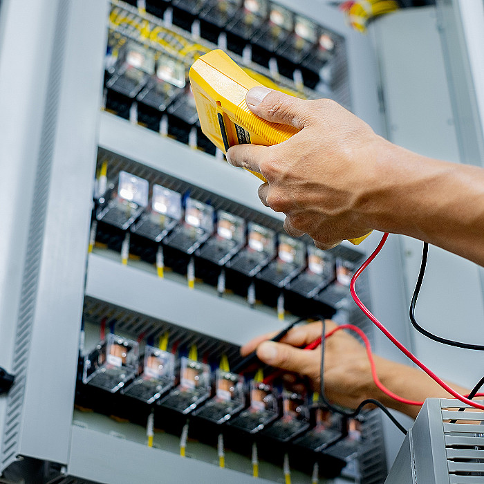 électricité générale, installation électrique, rénovation électrique, domotique, gestion
                  de l'énergie, électricien Willebroek, électricien Termonde, électricien Lierre, circuits
                  électriques, tableau électrique