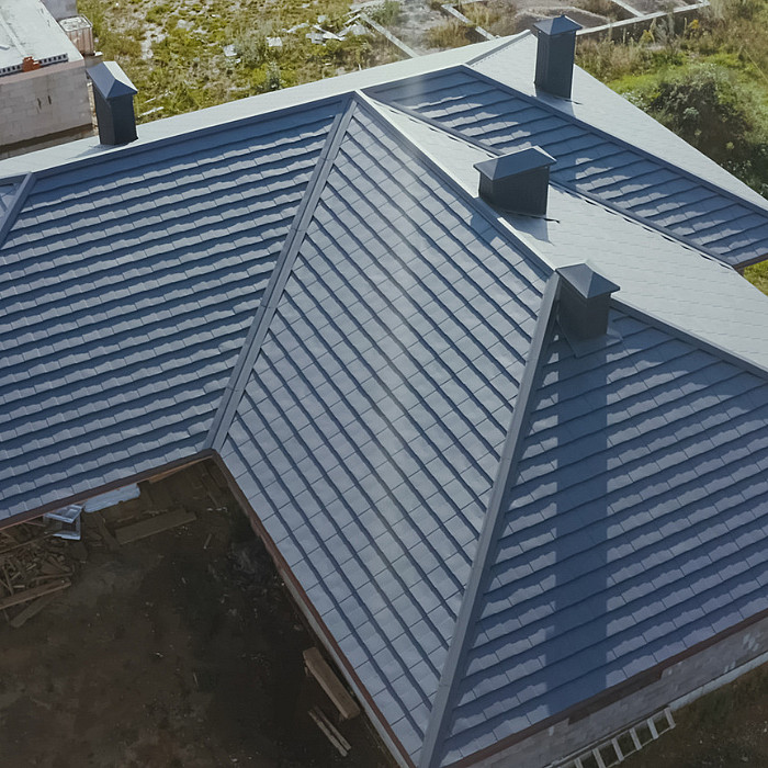 dak, dakwerken, hellend dak, plat dak, dakpannen, leien, zink, waterdichtheid, ventilatie, isolatie