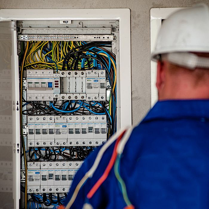 électricité générale, dépannage électrique, entretien, mise en conformité électrique,
                  installations électriques, sécurité électrique, rénovation, nouvelles énergies,
                  construction