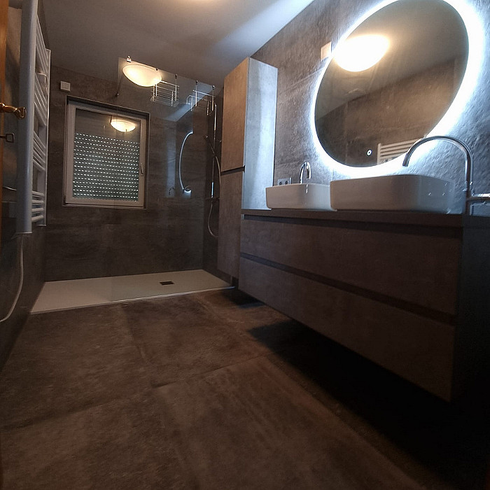 Finitions, parachèvement, salle d'eau, salle de bain, baignoire, douche, sanitaires, installations