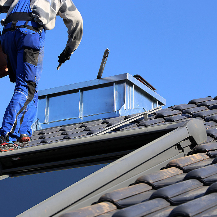 Entretien toiture, réparer, traitement, toit, couverture