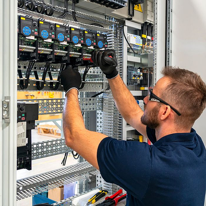 dépannage, maintenance électrique, panne électrique, dysfonctionnement électrique, entretien
électrique, réparation électrique, électricien, électricité générale, maintenance, dépannage, entretien,
réparation