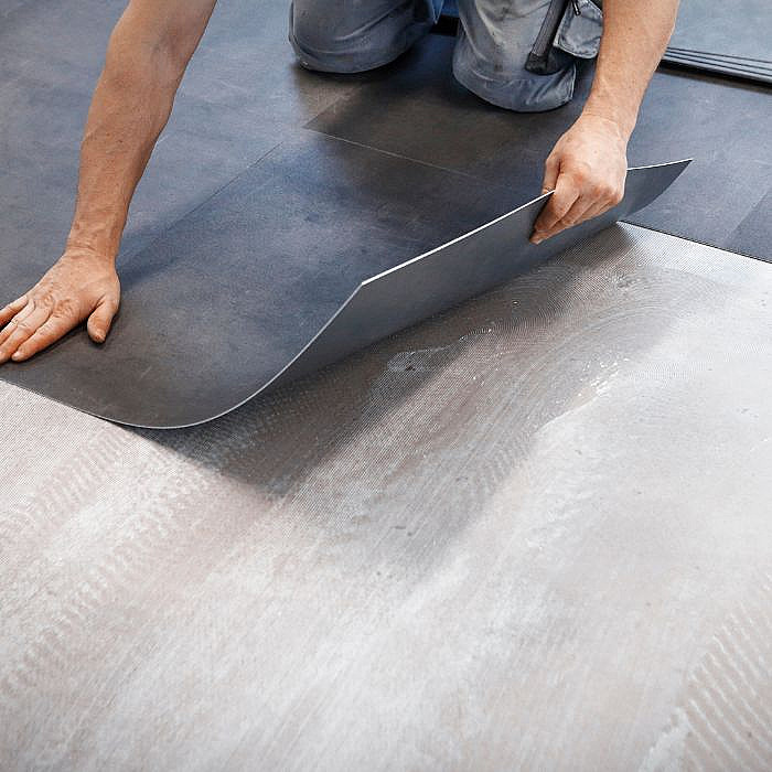 vinyle PVC, pose de vinyle, sol PVC imitation bois, revêtement de sol en vinyle, installation sol
                  PVC, sol PVC résistant, parqueteur, menuisier, revêtement sol, sol en vinyle, sol PVC, imitation
                  bois, revêtement durable, sol facile d’entretien