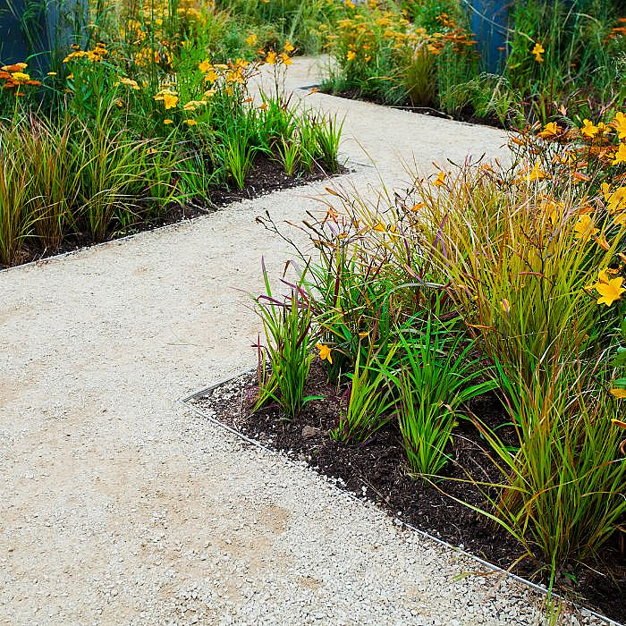 Allée et abords, pavage, aménagement extérieur, jardinier, paysagiste, terrassement, nivellement,
                  drainage, plantations, clôtures, entretien de jardin, pavés, allée piétonne, allée carrossable