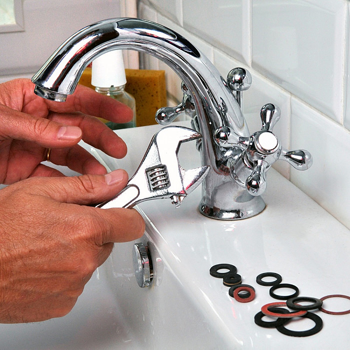 Verwarming, Loodgieterij, sanitair installatie, boiler, kleine loodgieterklussen, leidingen, lekdetectie, loodgieterswerk,  verwarmingsketel, centrale verwarming, chauffageketel, condensatieketel, onderhoud verwarming,  verwarming herstelling, verwarming op aardgas, verwarminginstallatie, vloerverwarming