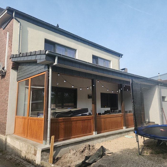 Dakafdichting, dakherstelling, dakisolatie, dakpannen daken, daktimmerwerk, dakwerken, metalen daken, platte daken, VELUX Installeur, dakisolatie, dakwerker, zolderrenovatie, zolderisolatie, timmerman, Algemene renovatie, badkamerrenovatie, vloerisolatie