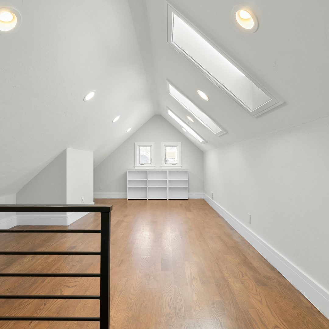 algemene renovatie, badkamerrenovatie, tegelwerken, zolderrenovatie, dakwerken, ventilatie, Ichtegem, Torhout, Oostkamp, West-Vlaanderen
