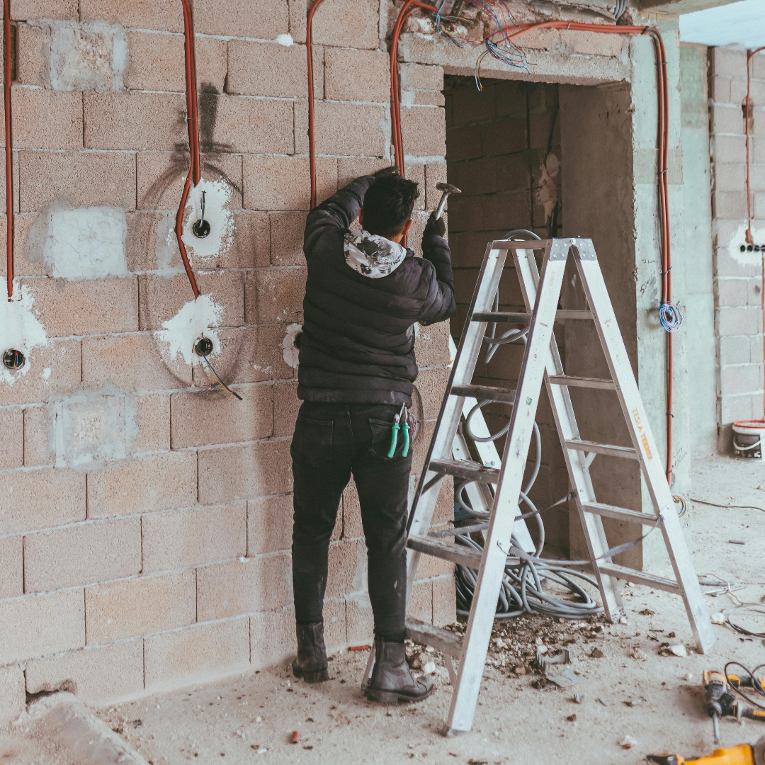 algemene renovatie, badkamerrenovatie, tegelwerken, zolderrenovatie, dakwerken, ventilatie, Ichtegem, Torhout, Oostkamp, West-Vlaanderen