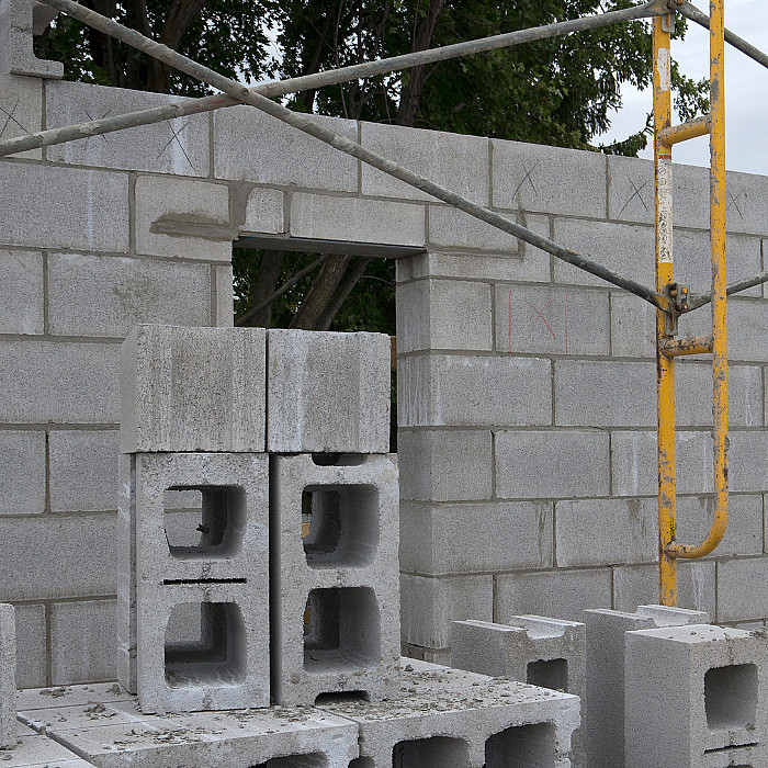 Nouvelle construction, extension, annexe, agrandissement, toiture, égouttage, drainage