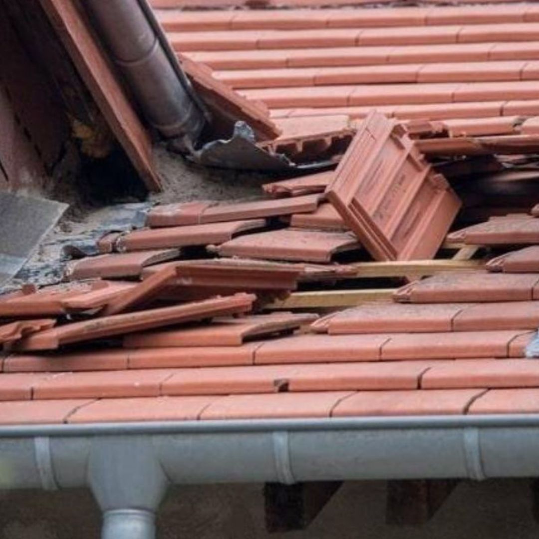 couverture, travaux de toiture, entretien gouttières, installateur de Velux, isolation, zinguerie, toiture