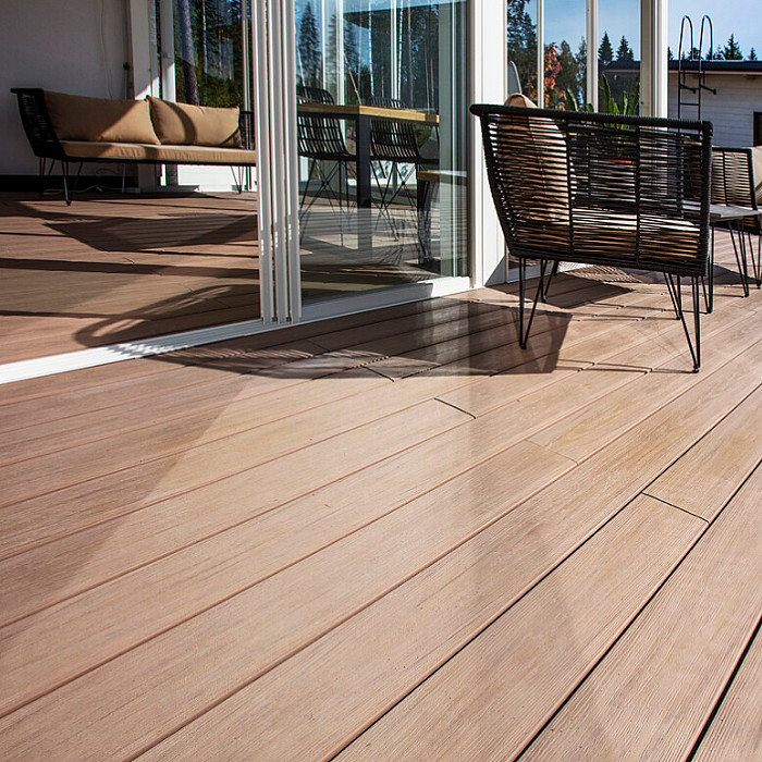 Nouvelle terrasse, terrasse en composte, en bois, installation