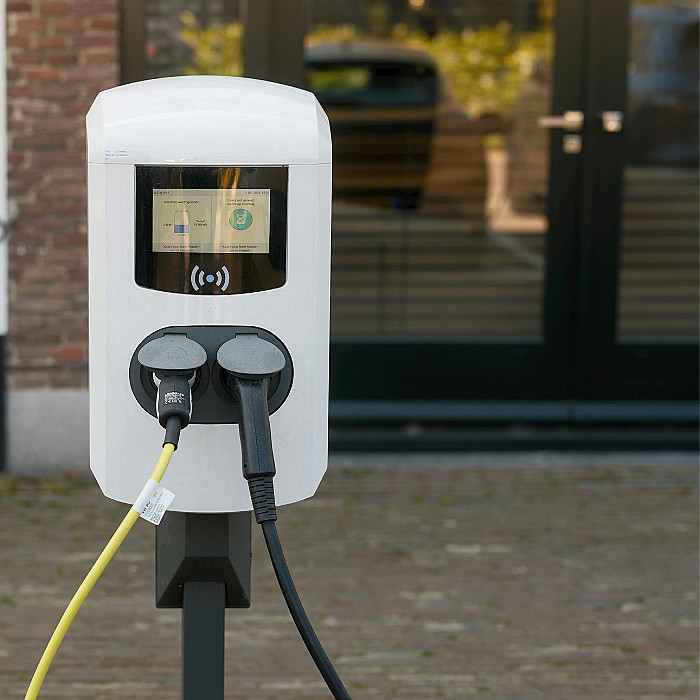recharger voiture, garage, parking, particuliers, entreprises