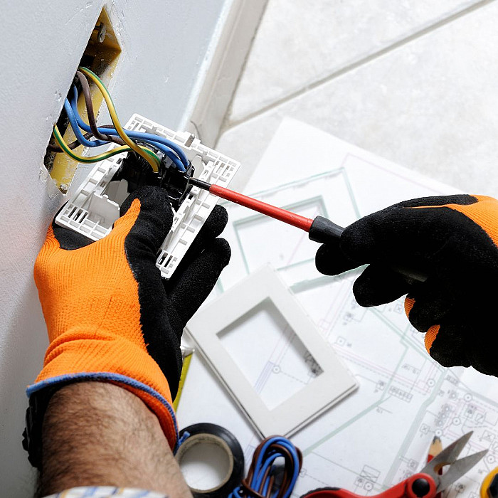 mise en conformité électrique, dépannage électrique, urgence, entretient, réparation, installation électrique, rénovation électrique, nouvelle installation, pose de luminaires