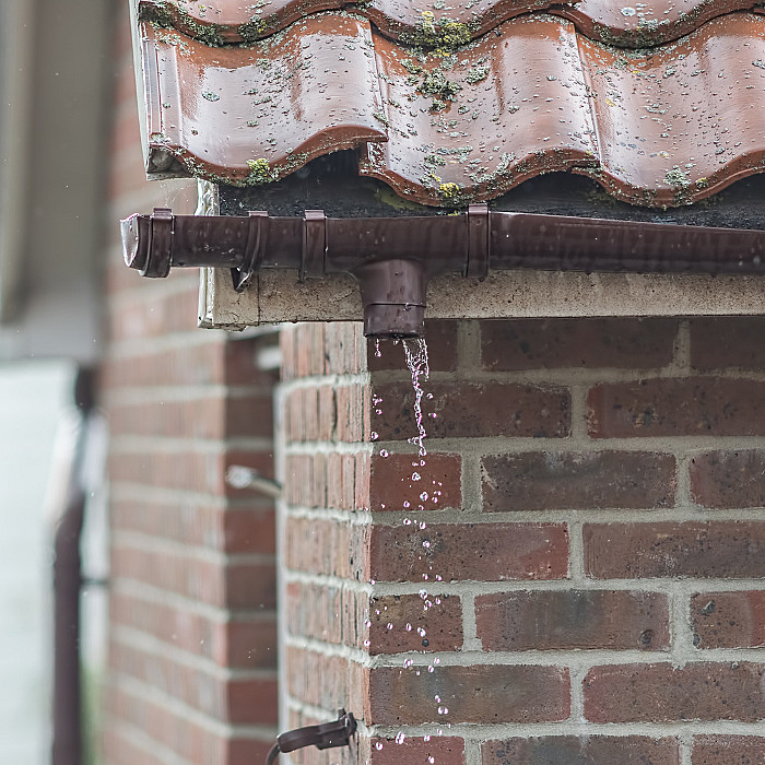 infiltraties en schade, reiniging, leiden, lekken