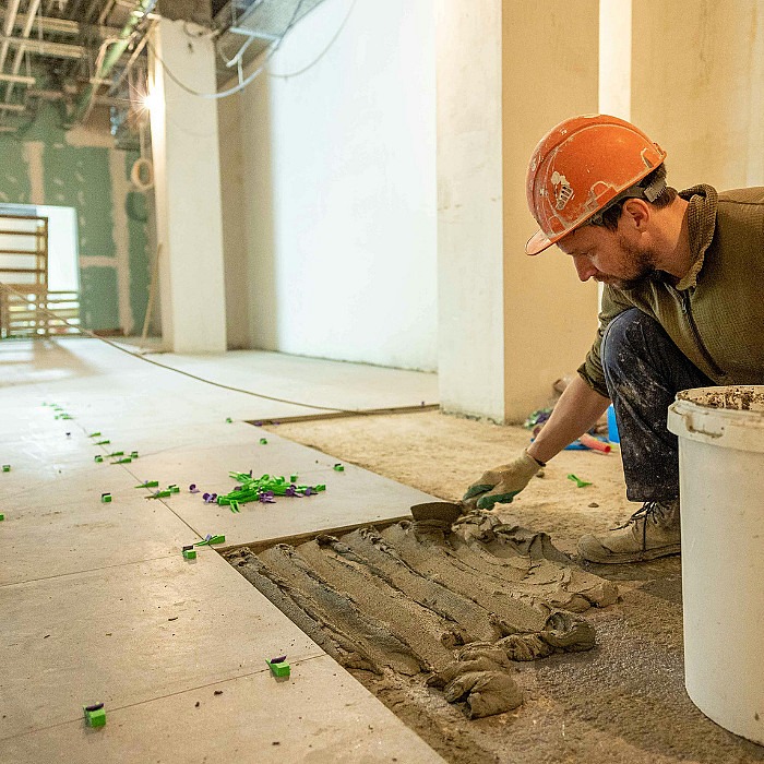 carreleur, mortier, colle, ragréage, chape, isolation