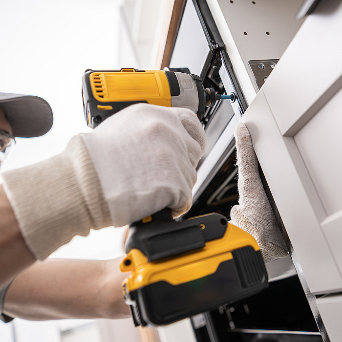 Aménagemnt intérieur, meubles, salle de bain, cuisine, rangement, montage, installation, grenier, combles