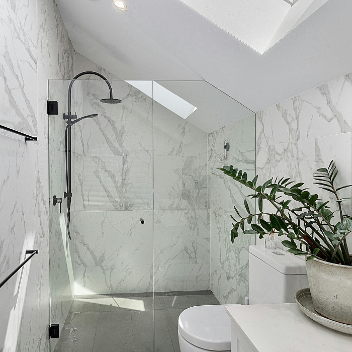 Salle d'eau, rénovation intérieure,  robinetterie, mobilier