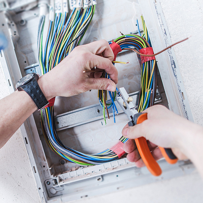 Dépanneur, dépannage, réparation, électricien, panne électrique, dysfonctionnement