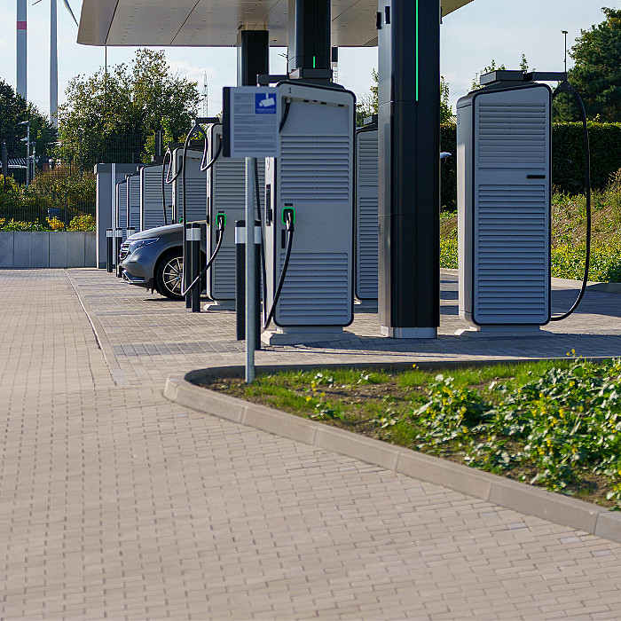 Infrastructure, bornes, recharge, station, parking, installation