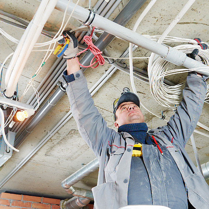 électricité, électricien, câbles électriques, installation électrique, raccordements, prises, éclairages, circuit électrique