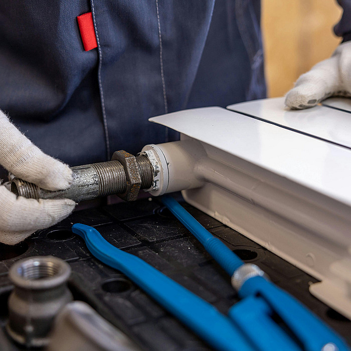 Sol chauffant, plancher, chaleur, chauffage, chauffagiste, collecteur, valve