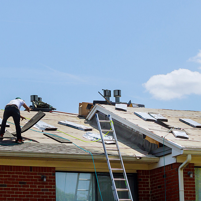 toiture, couvreur Binche, couvreur Mons, couvreur La Louvière, travaux de toiture, rénovation de toiture, bardage, charpente, zinguerie, isolation de toiture, réparation de toiture, toitures plates, toitures en ardoises, installateur VELUX, étanchéité de toiture, aménagement de grenier
