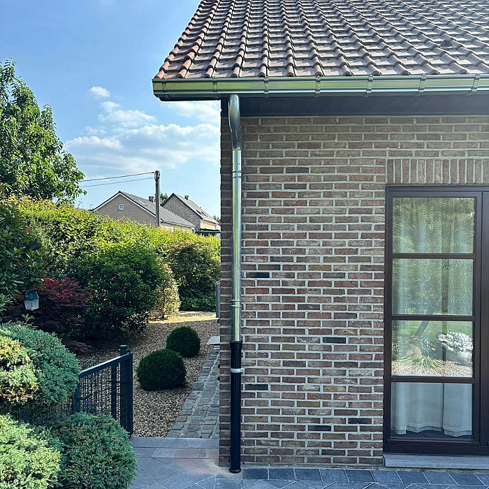 zinguerie, gouttière, zinc, aluminiuml, pvc, corniche, corniches métalliques