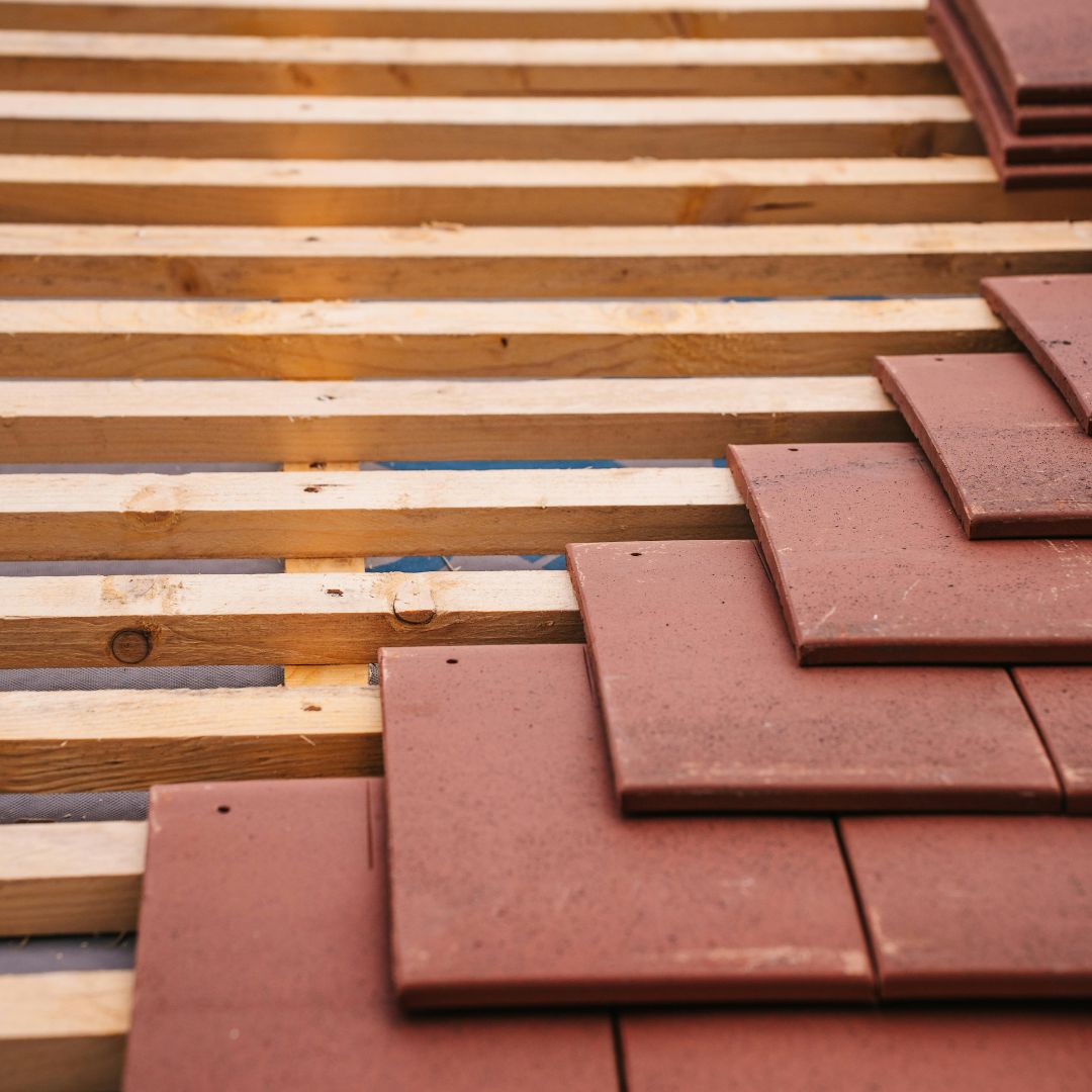 Projets, Toitures,Menuiserie, Revêtements de sols, Création de salle de bain