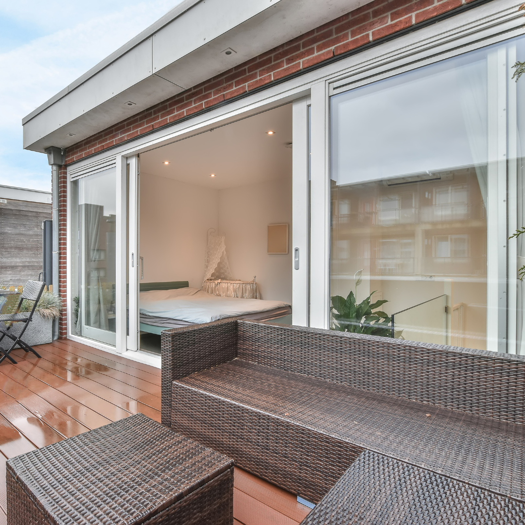 véranda bois, véranda traditionnelle, véranda moderne, toiture plate