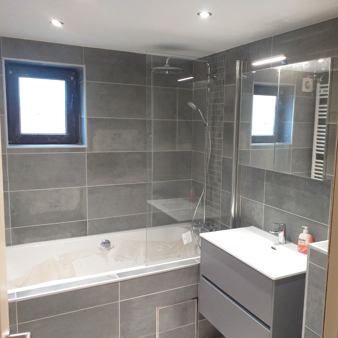 construction générale, rénovation intérieure, rénovation extérieure, rénovation énergétique, énergie renouvelables, toiture, isolation, électricité