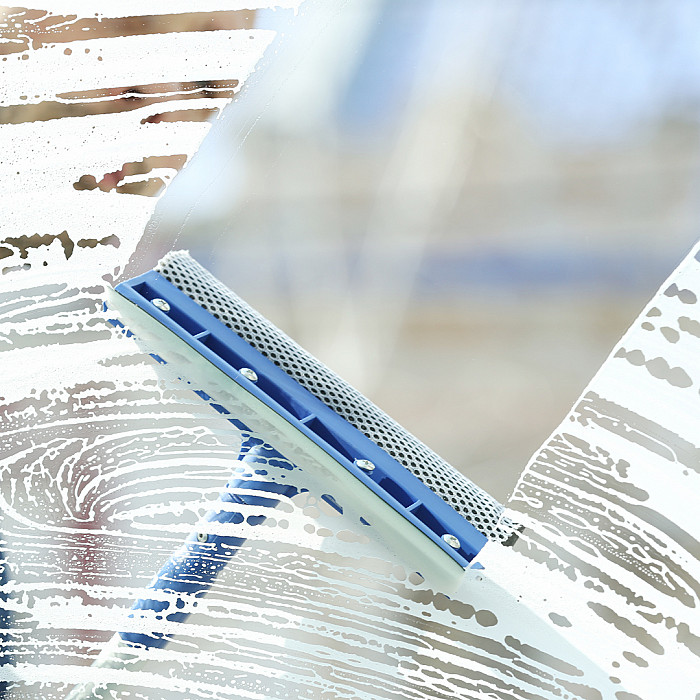 nettoyage de chantier, nettoyage de vitres, nettoyage de carrelage, entreprise de nettoyage, nettoyages multiples, abattage d’arbres, abattage, nettoyage L'Isle-d'Abeau, nettoyage Bourgoin-Jallieu, nettoyage Villefontaine, société de nettoyage