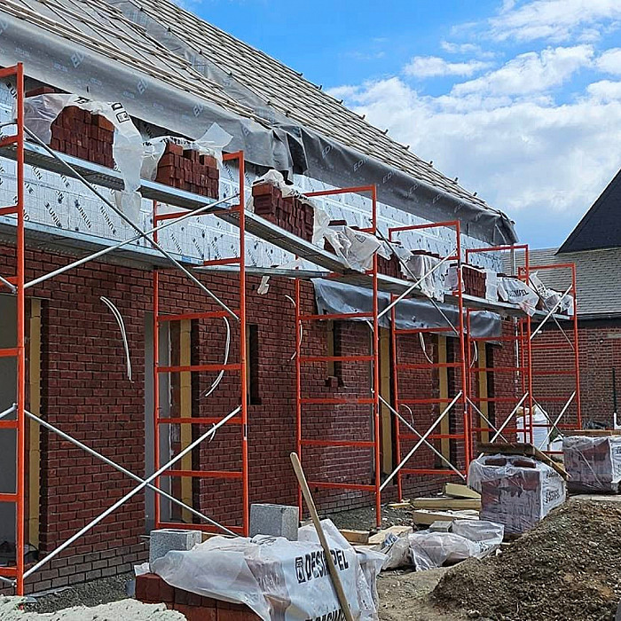 rénovation générale, murs et plafonds, bardage, carrelage, cimentage, cloisons, faux plafonds, parachèvement, plafond tendu, plafonnage, ravalement de façade, rénovation de façade, sablage de façade, isolation des murs, égouttage, pavage, petits travaux de plomberie, réparations des canalisations, sanitaires, châssis aluminium, châssis PVC, démolition, rénovation cuisine, rénovation générale, rénovation salle de bain, nouvelle salle de bain, transformation, chape, dalle de sol en béton, égouttage, gros oeuvre, terrassement, pavage, charpente, isolation de toiture, isolation des combles, aménagement de grenier, cheminée, corniches et gouttières, étanchéité toiture, gouttières,  installateur VELUX, rénovation de toiture, réparation de toiture, toitures, toitures en ardoises, toitures en tuiles, toitures plates, aménagement extérieur, terrassement, terrasse, terrasse en bois