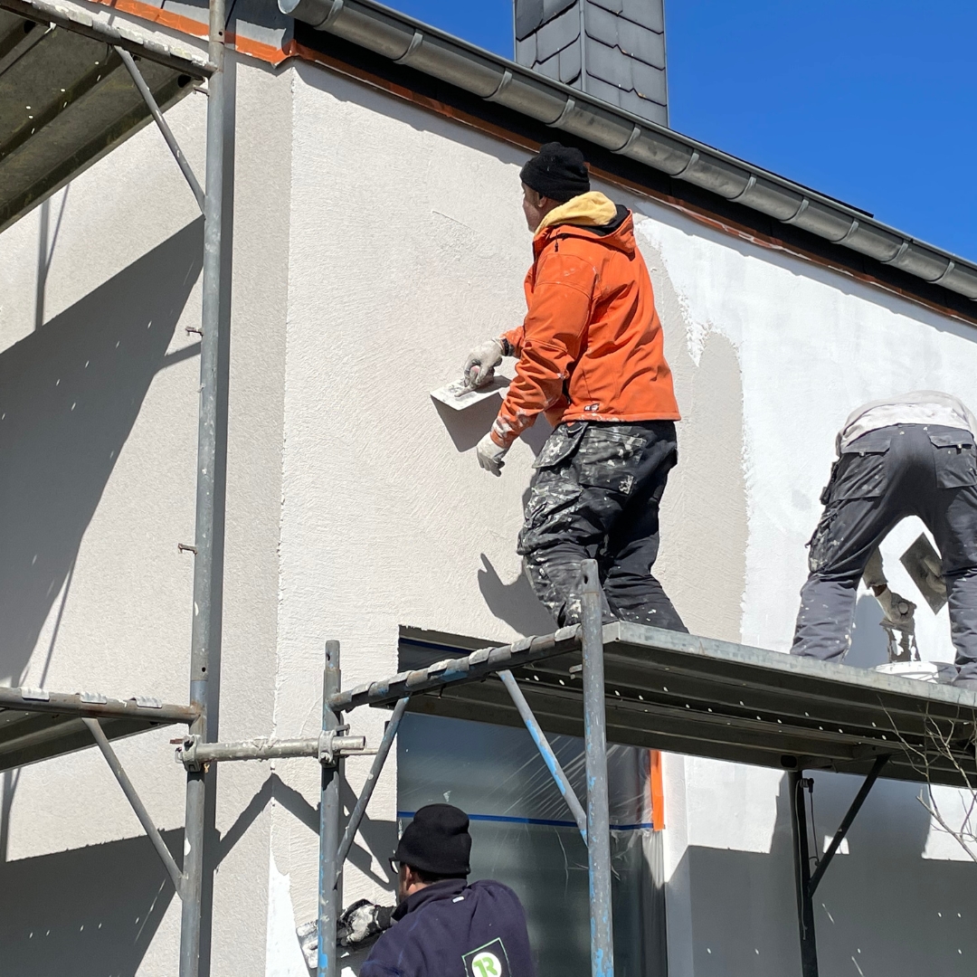 Crépi, façade, ravelement, cimentage, finition, taloché, gratté, projeté, pignon