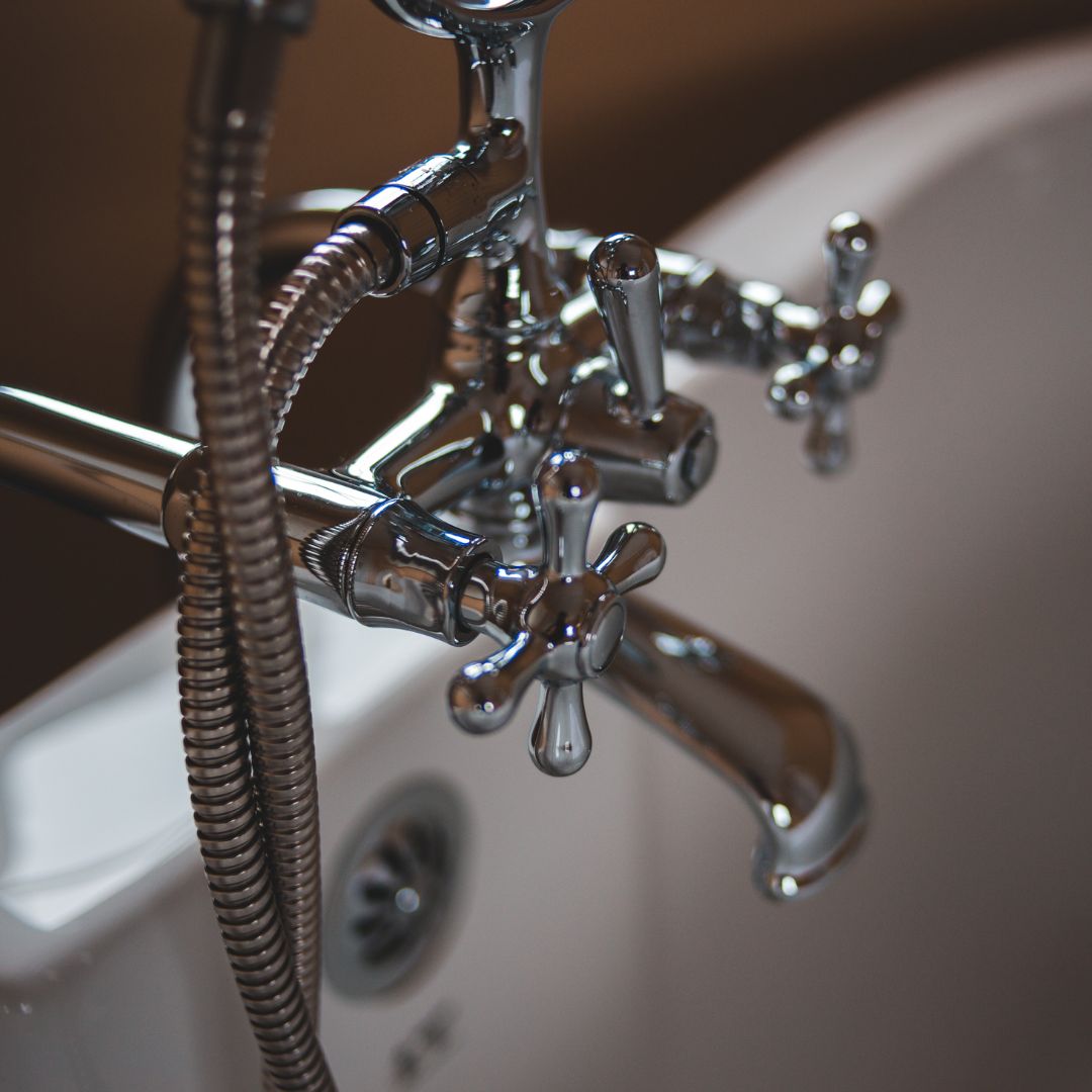 Plomberie, dépannage, raccordements, sanitaires