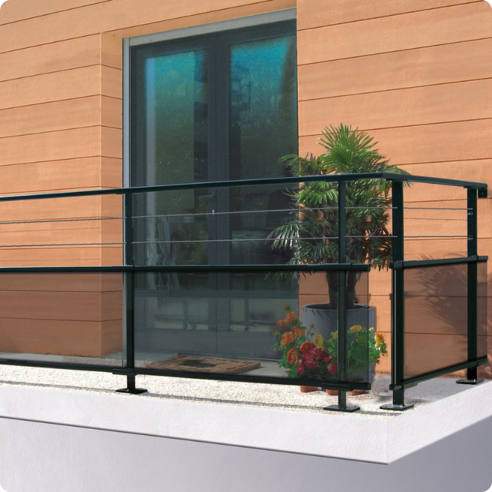 Ferronnerie, aluminium, ossature métaliique, métal, structure métallique, éléments en fer, passerelles