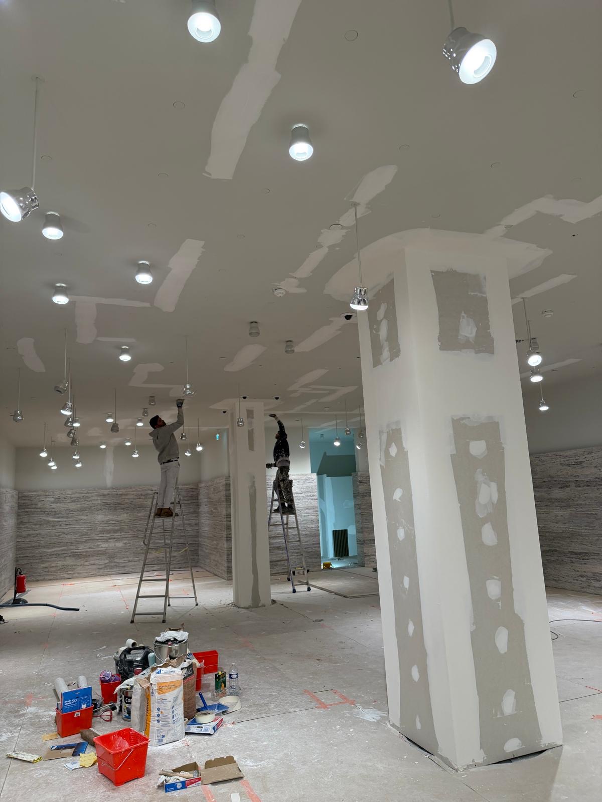 construction générale Pantin tous corps, boutique luxe Prada Montreuil aménagement, rénovation complète Aubervilliers, gros oeuvre Pantin fondations, plafonnage peinture Montreuil finitions, carrelage intérieur Aubervilliers pose, électricité domotique Pantin, chauffage climatisation Montreuil, plomberie sanitaires Aubervilliers luxe, sol résine Pantin commercial, espace commercial Montreuil prestigieux, cloisons Aubervilliers création, éclairage LED Pantin boutique, parquet noble Montreuil pose, chaudière condensation Aubervilliers, moquette épaisse Pantin luxe, pompe chaleur Montreuil installation, rénovation appartement Aubervilliers, cuisine haut gamme Pantin, sécurité alarme Montreuil commerce