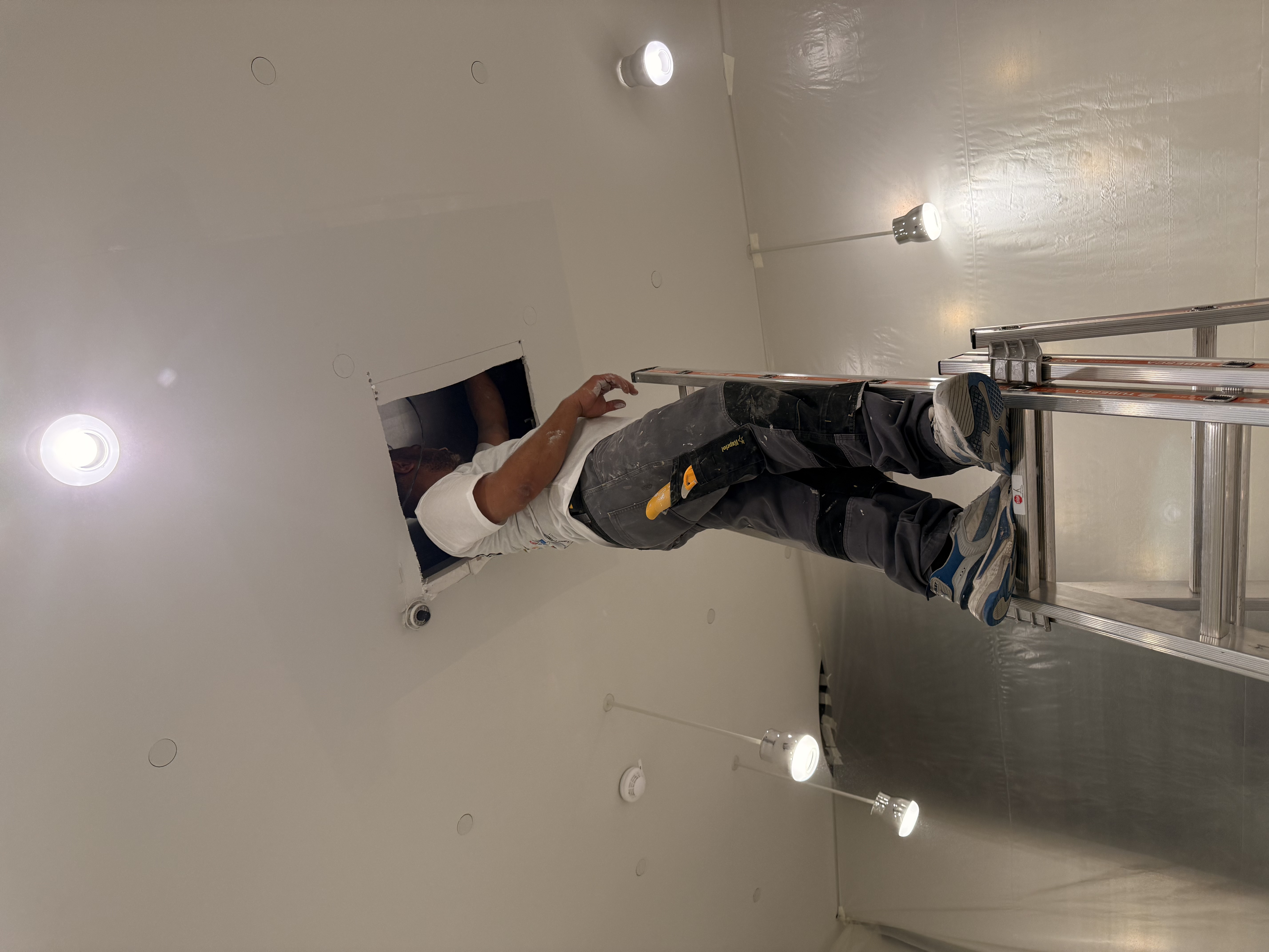 construction générale Pantin tous corps, boutique luxe Prada Montreuil aménagement, rénovation complète Aubervilliers, gros oeuvre Pantin fondations, plafonnage peinture Montreuil finitions, carrelage intérieur Aubervilliers pose, électricité domotique Pantin, chauffage climatisation Montreuil, plomberie sanitaires Aubervilliers luxe, sol résine Pantin commercial, espace commercial Montreuil prestigieux, cloisons Aubervilliers création, éclairage LED Pantin boutique, parquet noble Montreuil pose, chaudière condensation Aubervilliers, moquette épaisse Pantin luxe, pompe chaleur Montreuil installation, rénovation appartement Aubervilliers, cuisine haut gamme Pantin, sécurité alarme Montreuil commerce