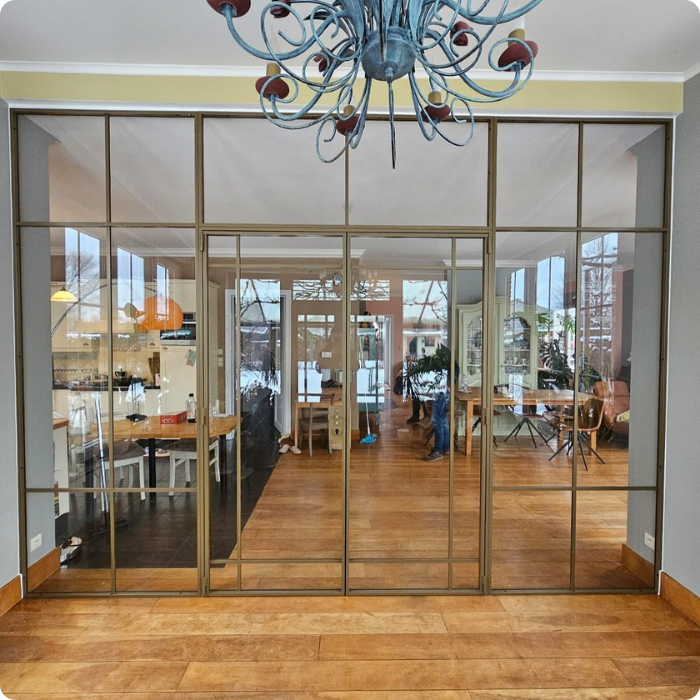 binnen deuren, binnenschrijnwerk, nauwkeurige plaatsing, afwerking, glazen deuren