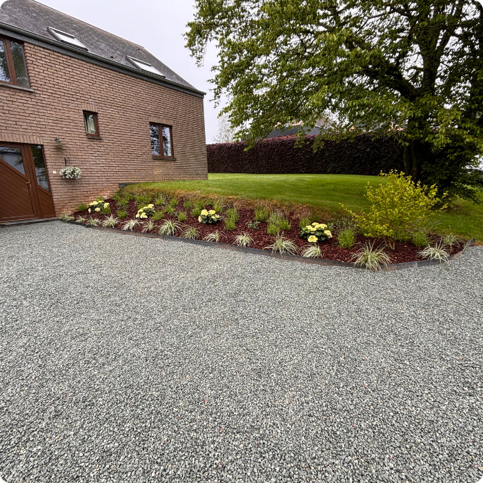 Plantes, plantations, fleurs, massifs, parterre, arbuste, terreau, terre