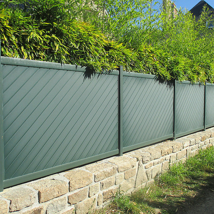 Clôture, jardin, délimiter, bois, pvc, métal, grillage, installation, pose, pilier