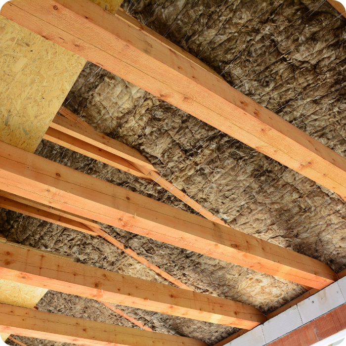 Maison isolée, panneaux isolants, thermique, acoustique, rouleau