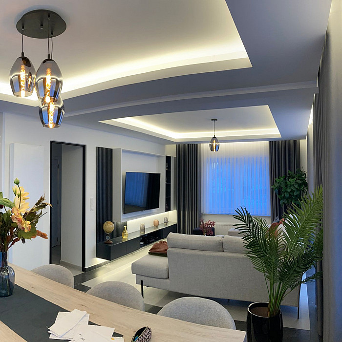 rénovation, rénovation générale, maison, appartement,  Rénovation structurelle, transformation de maison, extension, isolation thermique, rénovation de façade, gros œuvre, maçonnerie, aménagement intérieur, transformation de pièces, pose de faux plafonds, cloisonnage (Gyproc), plafonnage, rénovation de sols, finitions, aménagements, travaux de peinture, pose de parquet, carrelage, finitions soignées, décoration intérieure, menuiserie, pose de portes