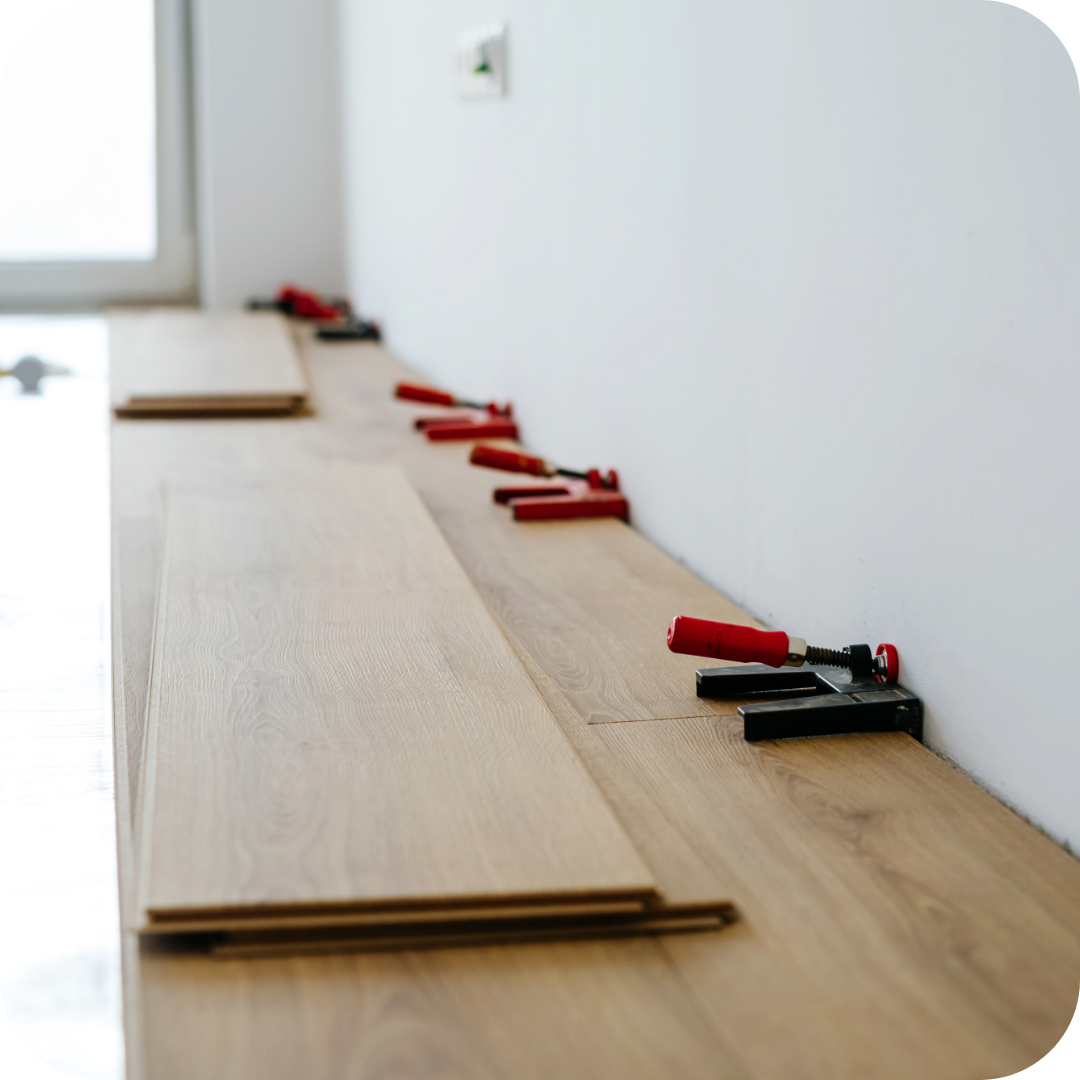 rénovation Bruxelles, entrepreneur général Etterbeek, rénovation intérieure Forest, carrelage Bruxelles, parquet, gyproc, plafonnage, rénovation cuisine Brabant wallon, salle de bain, terrasse, façade, peinture intérieure, cloisons, cimentage sol, rénovation complète Bruxelles, travaux rénovation Brabant flamand, plomberie, sanitaire