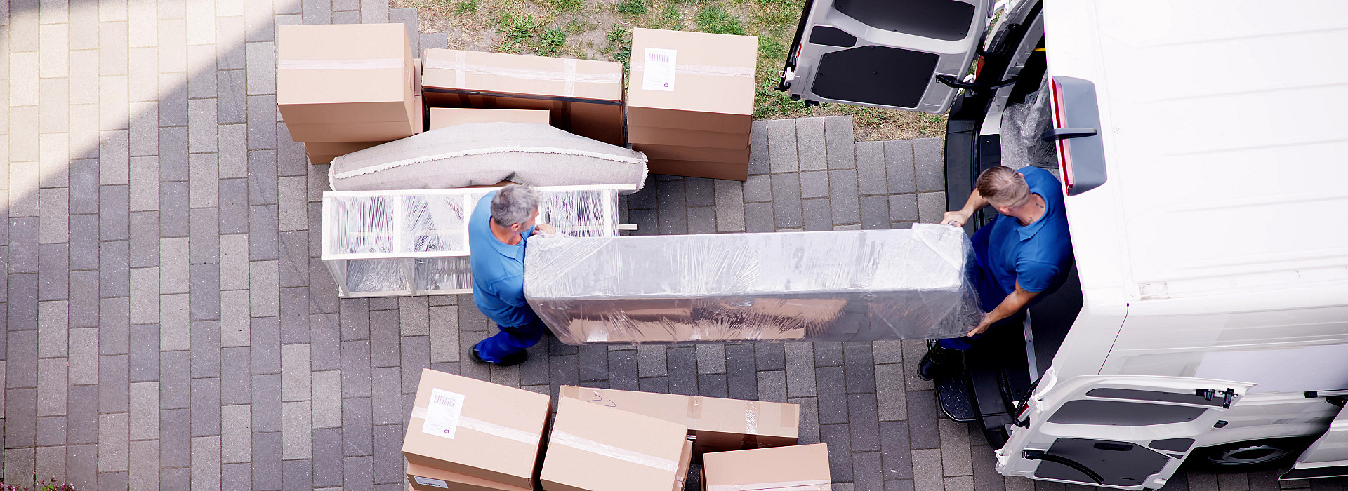 Vide maison, débarras, nettoyage, nettoyeur