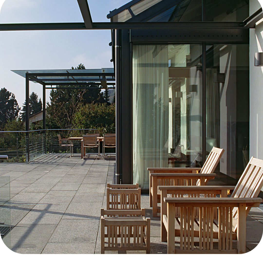 dakwerken Maasmechelen, dakdekker Hasselt, dakrenovatie Tongeren, dakwerken Limburg, dakafdichting, dakisolatie, leien daken, platte daken, VELUX, veranda Maasmechelen, asbestverwijdering, dakgoten, dakpannen, ontmossen daken, dakherstelling, schoorsteenvegen, natuurleien, timmerwerk, kroonlijsten, daktimmerwerk