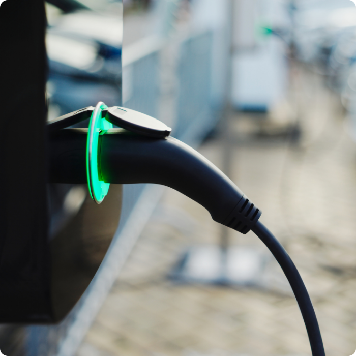 Borne de recharge, voiture électrique, recharge, chargement, prise, puissance, rapidité