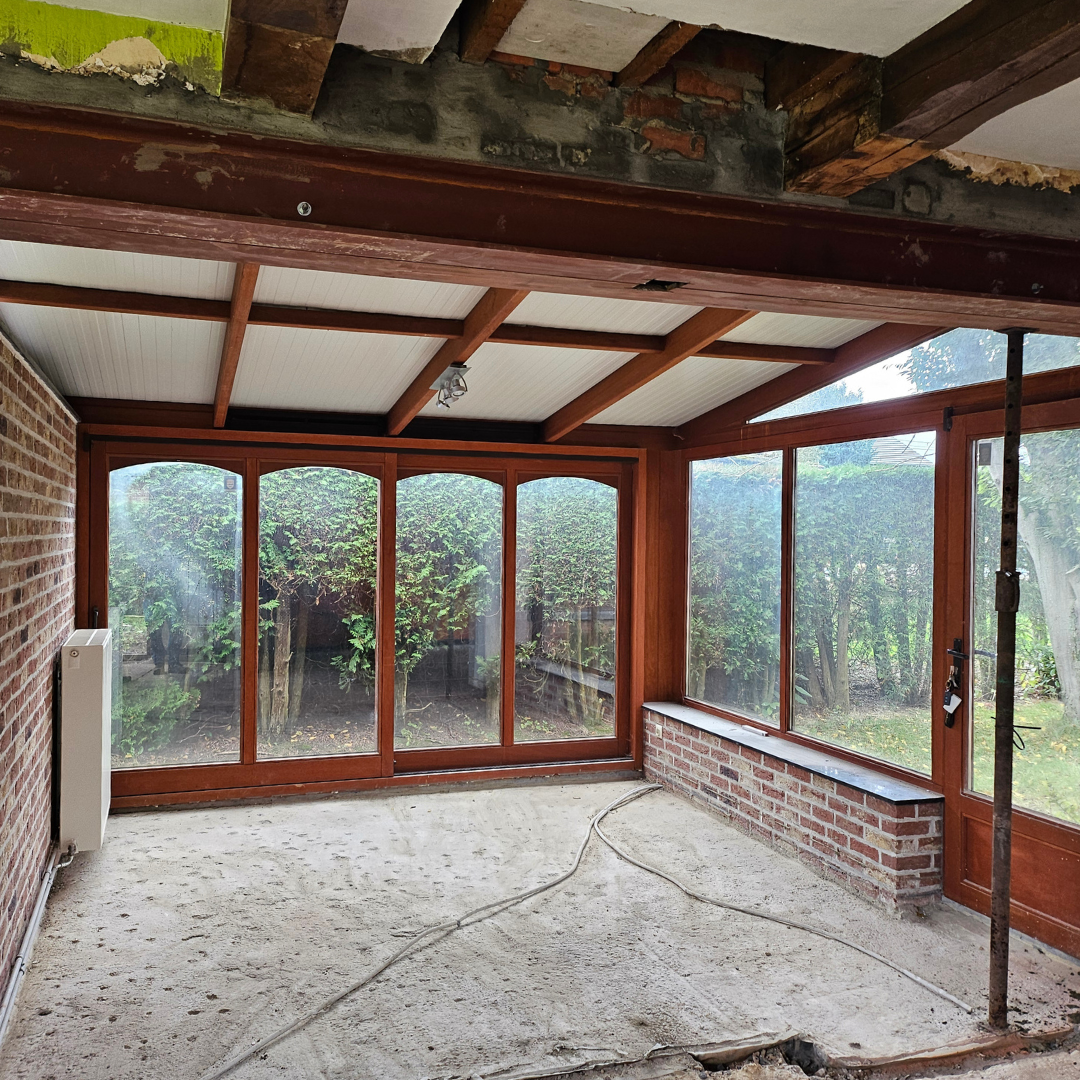 pose de châssis, Cloisons, châssis et sanitaires