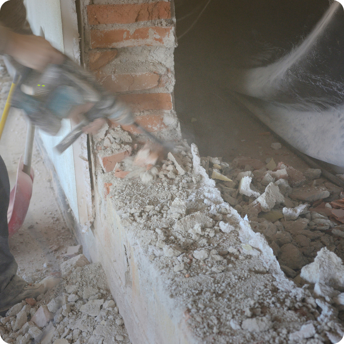 Maçon, maçonnerie, construction, démolition, murs, étanchéité, carottage, vide sanitaire, égouttage, drainage, poutrelle, poutre